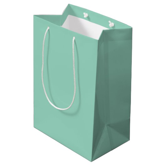 Zachte Turquoise Monogram Gift Bag Medium Cadeauzakje (Achterkant Gekanteld)