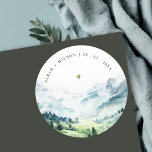 Zachte Waterverf Sneeuwberglandschap Bruiloft Ronde Sticker<br><div class="desc">Waterverf Snow Mountain Landscape Theme Collectie.- het is een elegante script waterverf Illustratie van het sneeuwberglandschap,  ideaal voor uw winterbergbestemming bruiloft & feesten. Het is zeer eenvoudig aan te passen,  met uw persoonlijke gegevens. Als u een ander passend product of aanpassing nodig hebt,  vriendelijk bericht via Zazzle.</div>