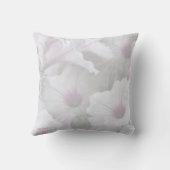 Zachte witte en roze petunias Pillow Kussen (Achterkant)