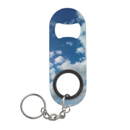 Zachte witte wolken mini flessenopener