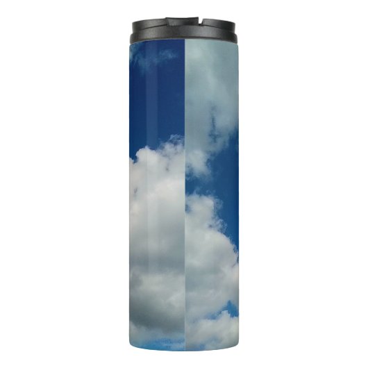 Zachte witte wolken thermosbeker (Achterkant)