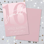 Zachte Zestien Roze 16e Verjaardag Kaart<br><div class="desc">Sweet Sixteen verjaardagsfeest uitnodiging. Vier je zestiende verjaardag in stijl met dit chic en modern ontwerp. De achtergrond heeft een zacht lichtroze kleur die overgaat in een blosroze verloop voor een droomeffect. Een grote mauve roze "16" staat centraal met een handgeschreven witte script "Sweet" eroverheen voor een sterk contrast. De...</div>