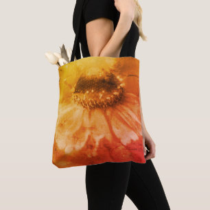 Zachte zinnia Daisy Flower in Sepia  Tote Bag