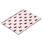 Zachte Zwarte Kat Motief op Pastelroze Notitieboek (Linkerzijde)