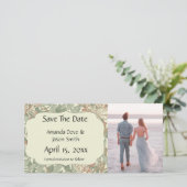 Zachtegroen antieke William Morris Kamperfoelie Save The Date (Staand voorkant)