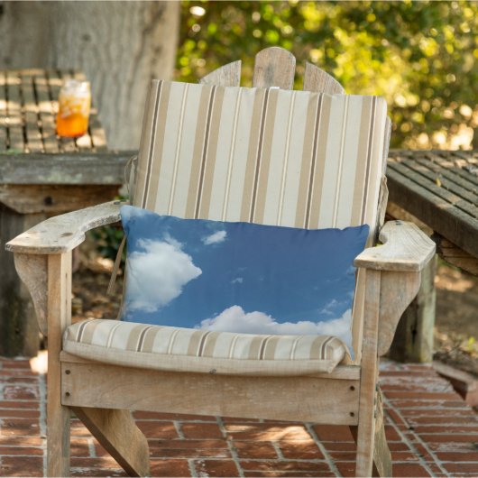 Zachtheid in de wolken buitenkussen (Stoel)