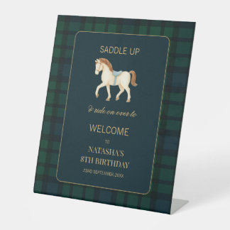 Zadel Preppy Paard Verjaardags Welkom Reclamebord Met Voetstuk