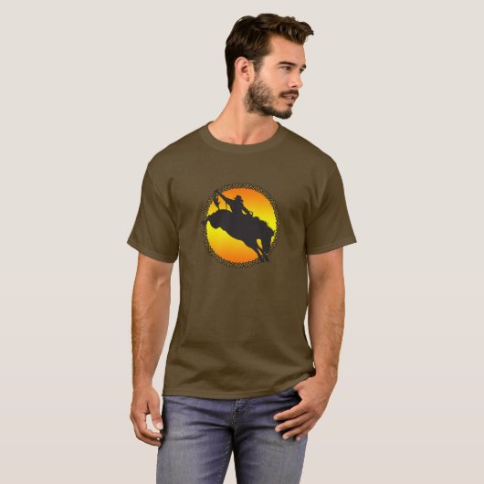 Zadelbronc zonsondergang t-shirt (Voorkant volledig)