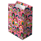 Zak met alle regenbogen geschenken medium cadeauzakje (Achterkant Gekanteld)