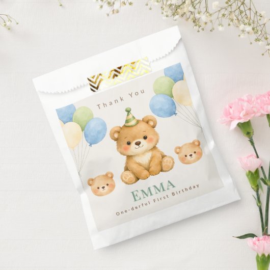 Zak met verjaardagsfavorieten voor teddybeer bedankzakje (Gezegeld)
