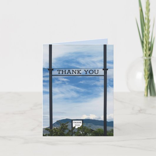 ZAKELIJK BEDANKT OP SIGN POST & BLUE SKY HIERBOVEN (Voorkant)