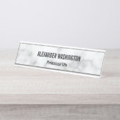 Zakelijk Elegant Faux Wit Marmer Naam Job Titel Bureau Naambordje (Voorkant)