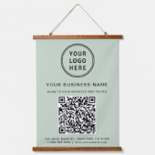 Zakelijk logo QR-code Sage groen Hangend Wandkleed (Voorkant)