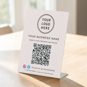 Zakelijk Logo QR Code Social Media Roze Reclamebord Met Voetstuk