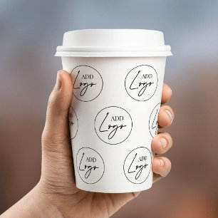 Zakelijk logo stap herhaling patroon merknaam op m papieren bekers