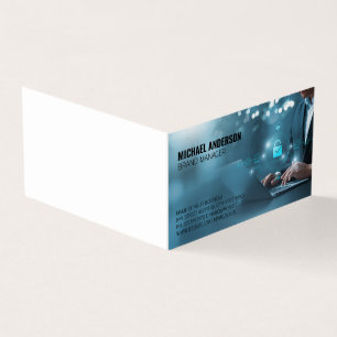 Zakelijk Man op de computer   Gegevens Kaart