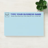 Zakelijk merk op kop van lichtblauw groot post-it® notes (Kantoor)