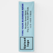 Zakelijk merk op lichtblauwe lange banner (Verticaal)