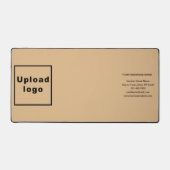 Zakelijk merk op lichtbruine bureaumat (Voorkant)