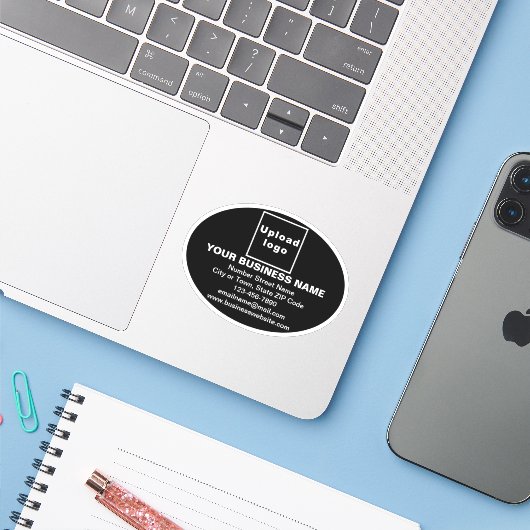 Zakelijk merk op zwarte ovale vorm vinyl Sticker (Laptop met iPhone)