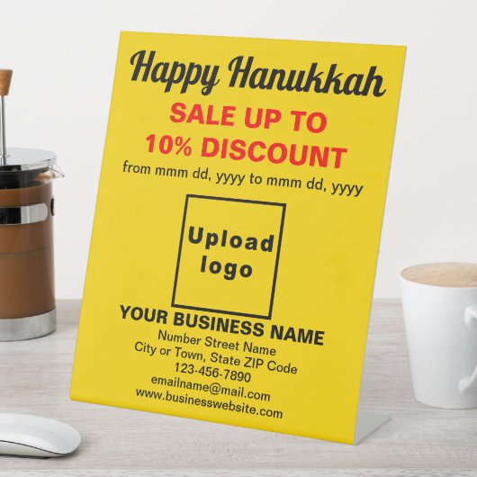 Zakelijke Chanoeka Sale op geel voetstuk Reclamebord Met Voetstuk (Insitu)