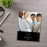 Zakelijke foto logo zwart wit team QR code 2025 Planner<br><div class="desc">Pas uw eigen foto,  zakelijke logo,  titel en een jaar aan en voeg deze toe. Je logo zowel voor als achter. Voeg uw eigen QR-code toe aan uw website op de zwarte achtergrond (of verwijder deze),  witte tekst.</div>