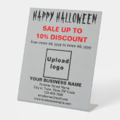 Zakelijke Halloween Sale op Grijs voetstuk Teken Reclamebord Met Voetstuk (Voorkant)