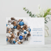 Zakelijke krans van blauwe witte dennen feestdagenkaart (Staand voorkant)