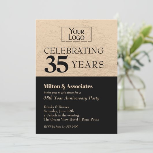 Zakelijke Logo Jubileum Zwart en Goud Kaart (Staand voorkant)