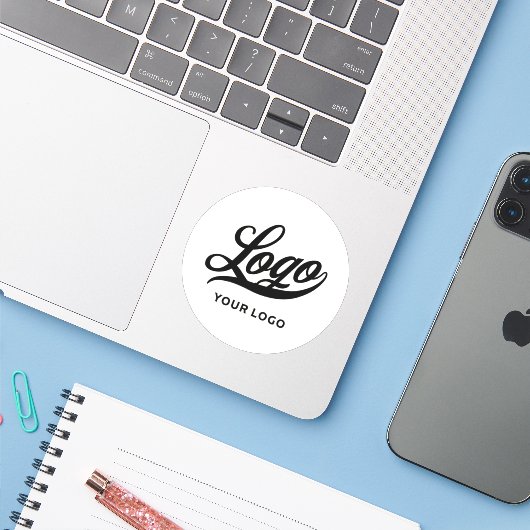 Zakelijke Logo op off White Circle Company Helmet Sticker (Laptop met iPhone)