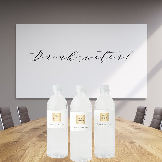 Zakelijke logo-tekst waterfles etiket
