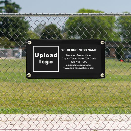 Zakelijke merknaam op kleine zwarte banner (Insitu)