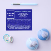 Zakelijke producten of services op blauw brochure (Enkel)