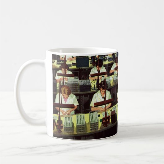 Zaken, de arbeiders van de Lijn van de Assemblage Koffiemok (Links)