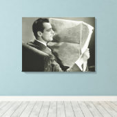 Zakenman die de krant leest canvas afdruk (Insitu (Houten vloer))