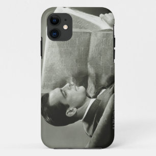 Zakenman die de krant leest Case-Mate iPhone case