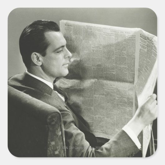 Zakenman die de krant leest vierkante sticker (Voorkant)
