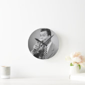 Zakenman Drink Beer Ronde Klok (Huis)