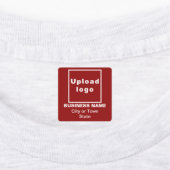 Zakenmerk op rood vierkant strijkbord op etiket labels (Aangebracht)