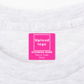 Zakenmerk op roze vierkant ijzeretiket labels (Aangebracht)