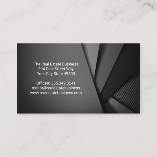 Zakenvrouw die modelhuis vasthoudt | Onroerend goe Visitekaartje (Achterkant)