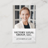 Zakenvrouw glimlachend | Rechtvaardigheid Logo Visitekaartje (Voorkant)