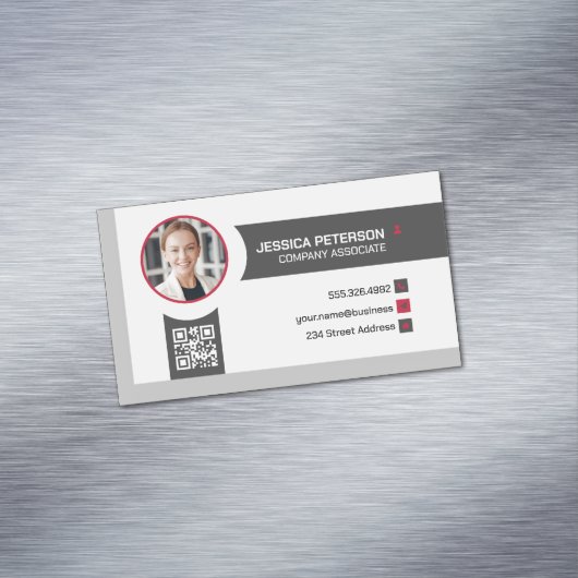 Zakenvrouw glimlacht | Zakelijk | QR-code Magnetisch Visitekaartje (Voorbeeld)