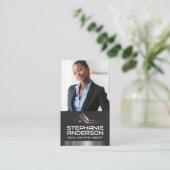 Zakenvrouw | Vastgoedlogo | Metalen rand Visitekaartje (Staand voorkant)