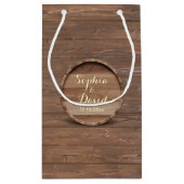 Zakje met bruiloftfavor voor op een rustieke houte (Achterkant)