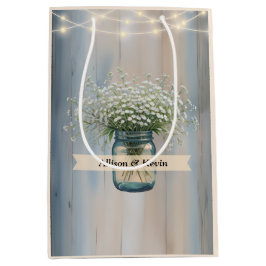 Zakje voor bruiloftsgeschenk in rustieke schuur-st