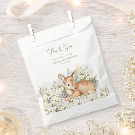 Zakjes met cadeautjes voor babyfeest (Geknipt)