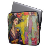 Zalige vrouw in Kimono Laptop Sleeve (Voorkant Links)