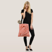 Zalm, perziken, helder koraal en roze mix curves tote bag (Op model)