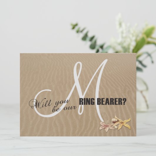 Zand en Starfish Beach Monogram Ring Bearer (Staand voorkant)